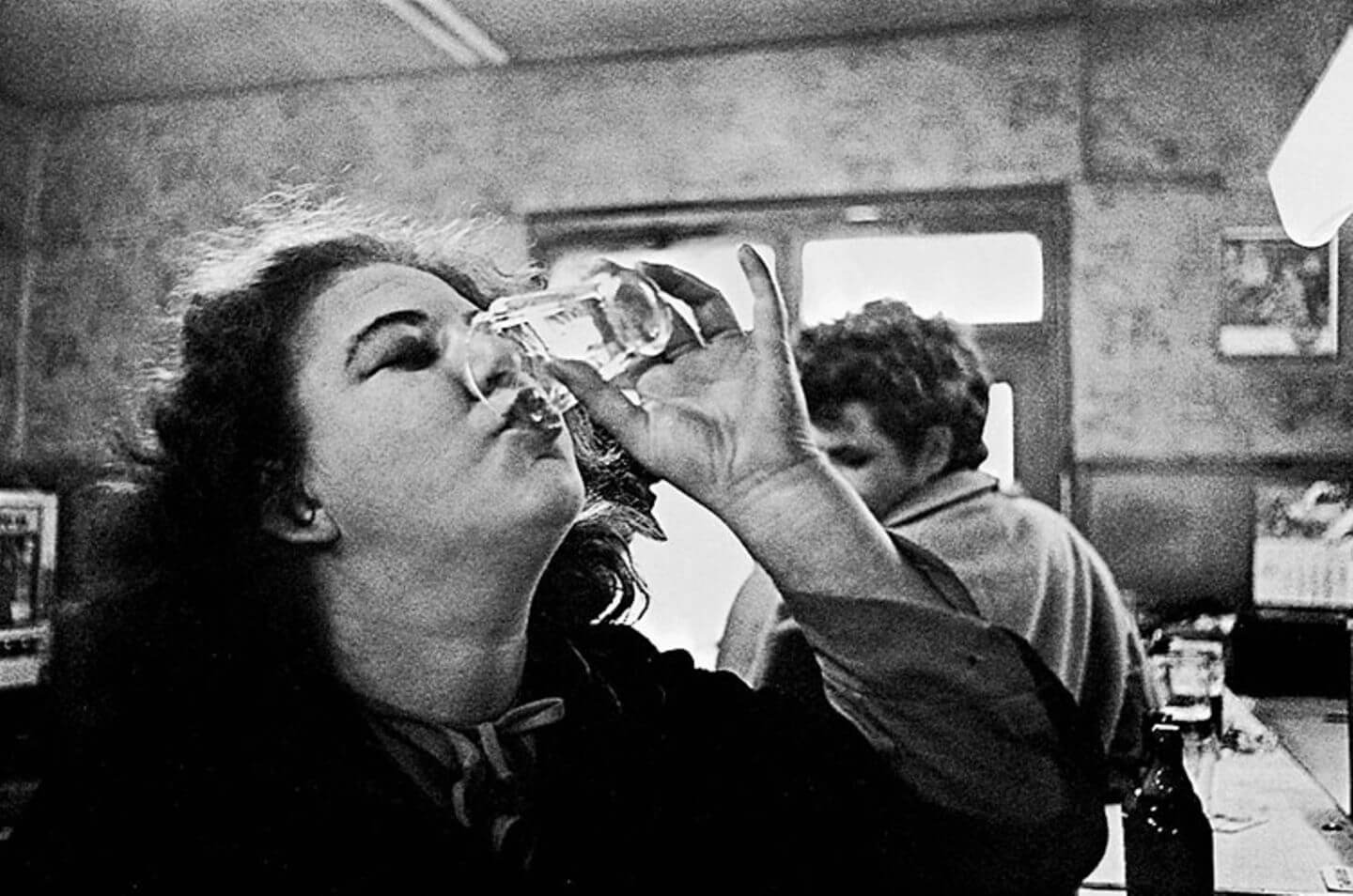 Café Lehmitz, Anders Petersen, drinking