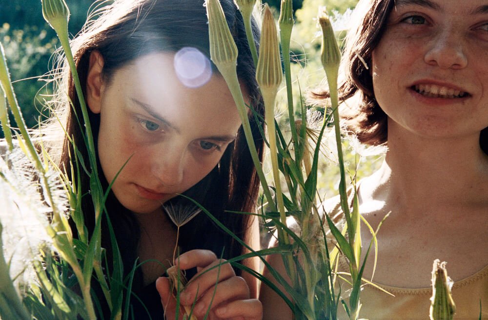 Odesa, Yelena Yemchuk, two girls