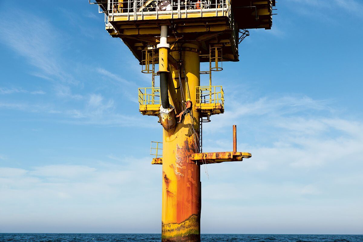 Forgotten Seas. oil platform pole
